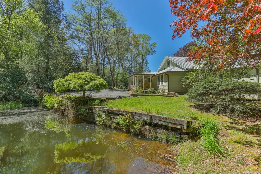 Beautifully renovated cottage only 6 minutes to Cashiers! - Image 1