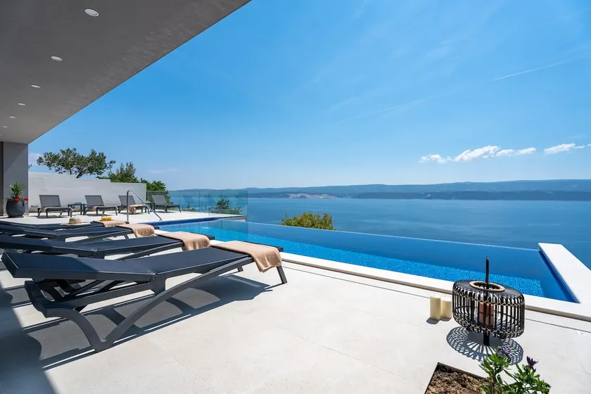 Villa Admira Maria with a heated pool and sea views - Image 1