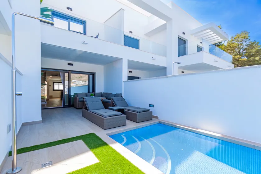 PANORAMIC private pool home - Image 1