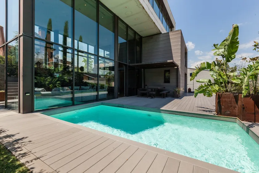Espai Oliveres Barcelona Villa con piscina - Image 1