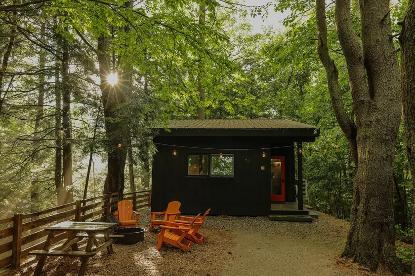 Secluded cabin overlooking stream and dunes - 23 - Image 1