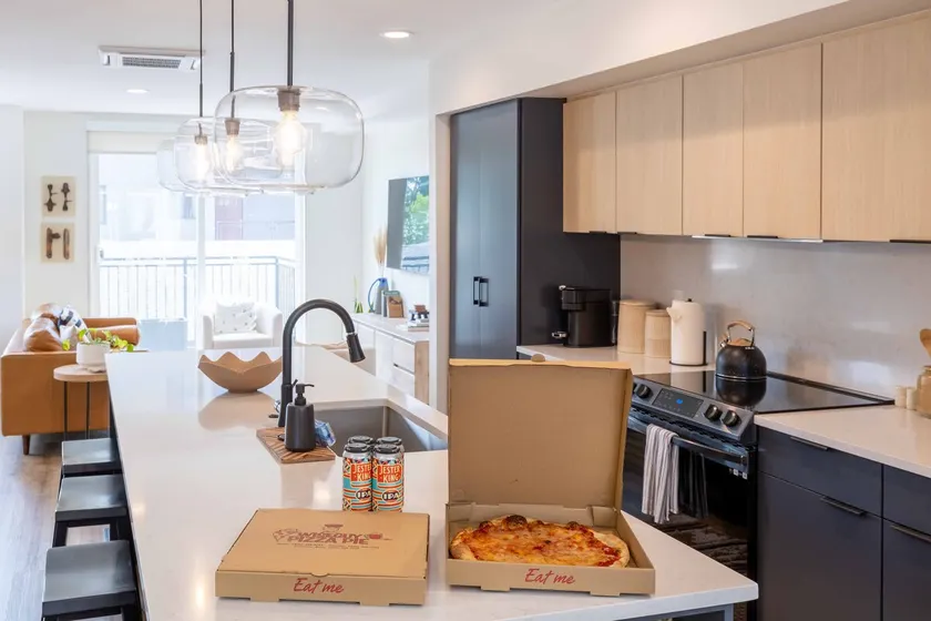 New Downtown Hailey Condo with Rooftop Hot Tub - Image 1
