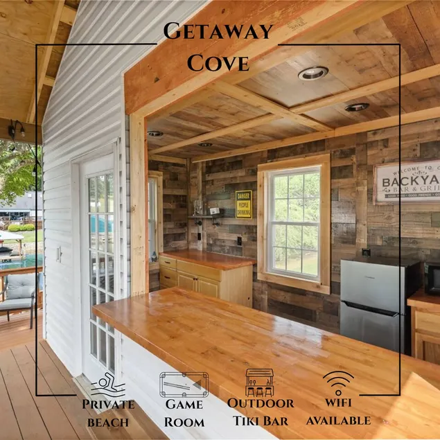 Getaway Cove Cottage with Private Beach - Image 1