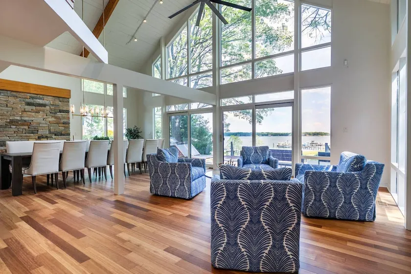 Luxury Waterfront Home w Private Pier & Hot Tub - Image 1