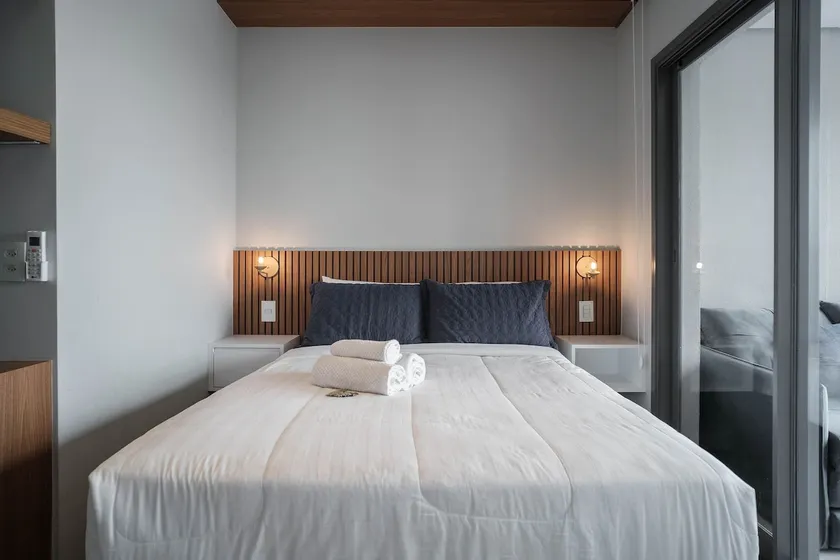 Luxury, spacious and comfortable with free parking - Image 1