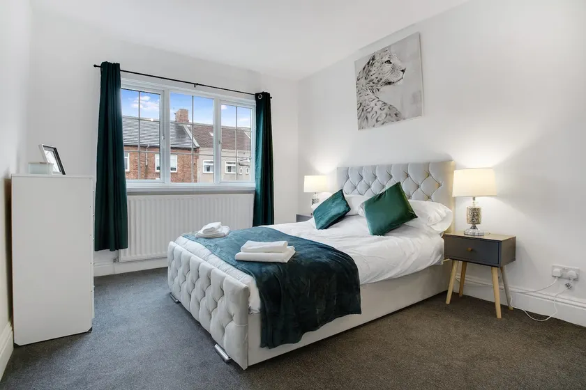 Comfortable three Bedroom Family Apartment - Image 1