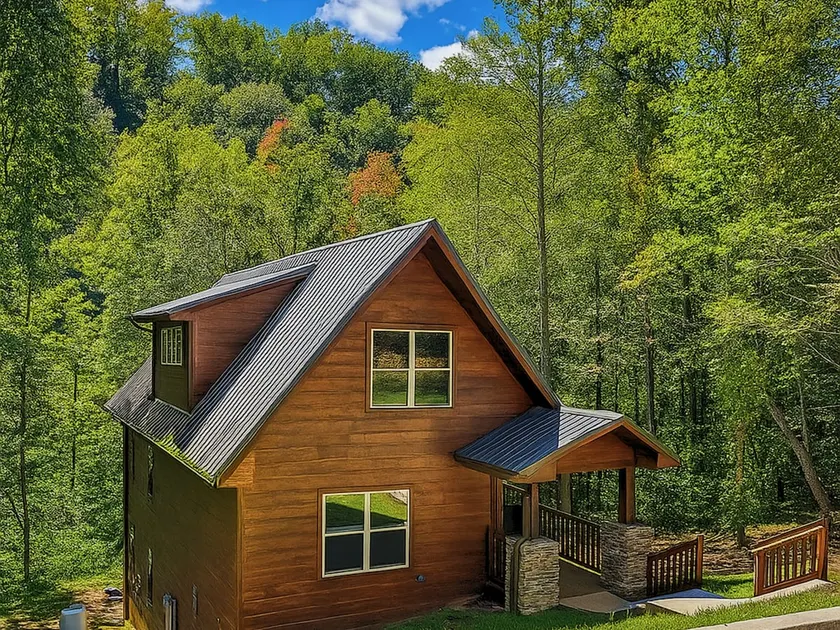 Twisted Pines by Smoky Cove Resort - Image 1