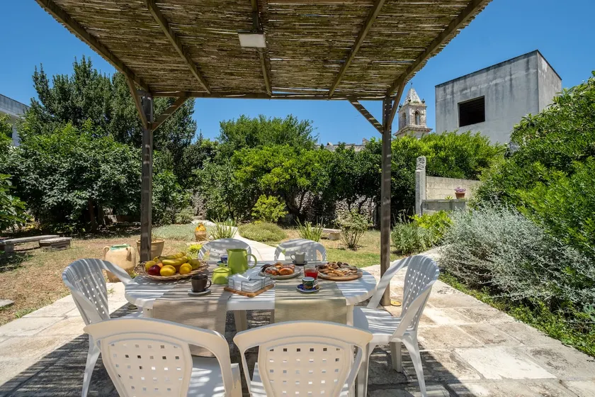 The Elia' residence - Image 1