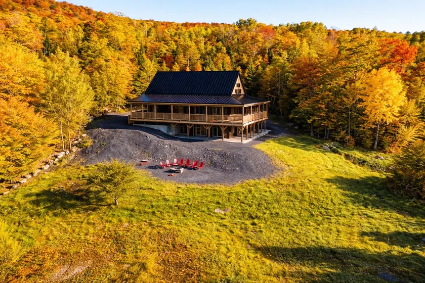 Burnt Jacket Lodge*Lake/Mountain Views*Hot Tub - Image 1