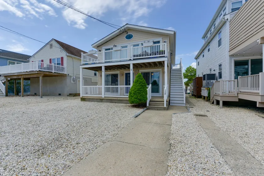 Avalon Vacation Rental w/ Porch & Grill! - Image 1