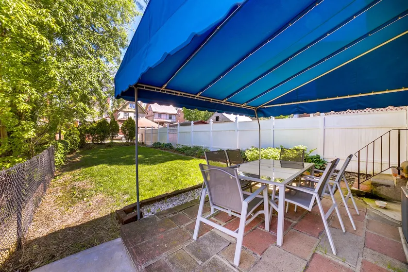 4 Mi to Downtown Pittsburgh: Family Home w/ Patio - Image 1