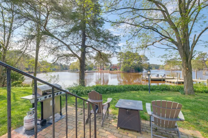 15 Mi to Gloucester: Waterfront Mathews Home! - Image 1