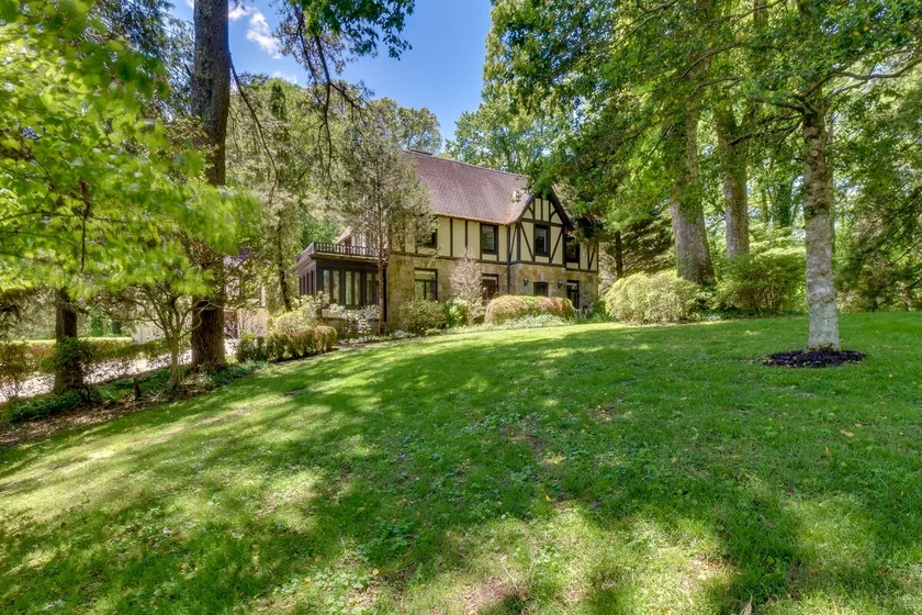Stunning Clayton Tudor Home Close to Downtown - Image 1
