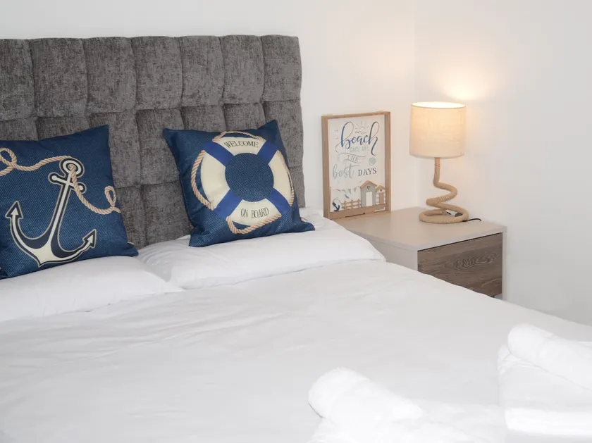 Swn Y Mor (Sound of the Sea) by Aberporth Beach Holidays - Image 1
