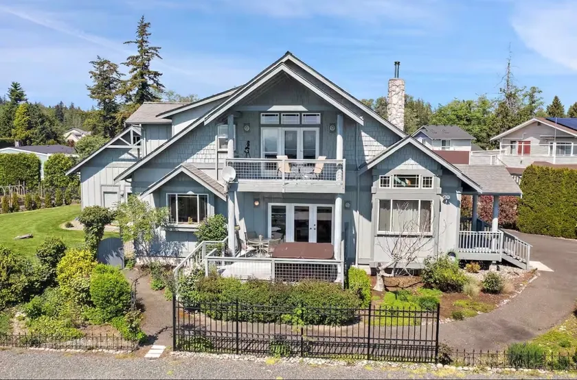 Seashell Cottage: Pet Friendly/Oceanview/Game Room - Image 1