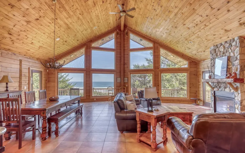 Hilltop Ocean Views, Game Room, Pet-Friendly - Image 1