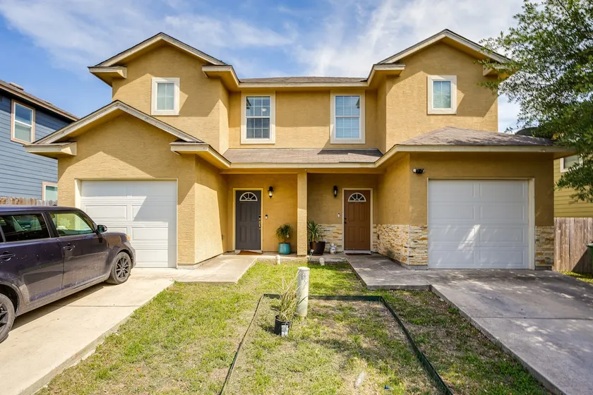 San Antonio Townhome ~ 2 Mi to Aquarium! - Image 1