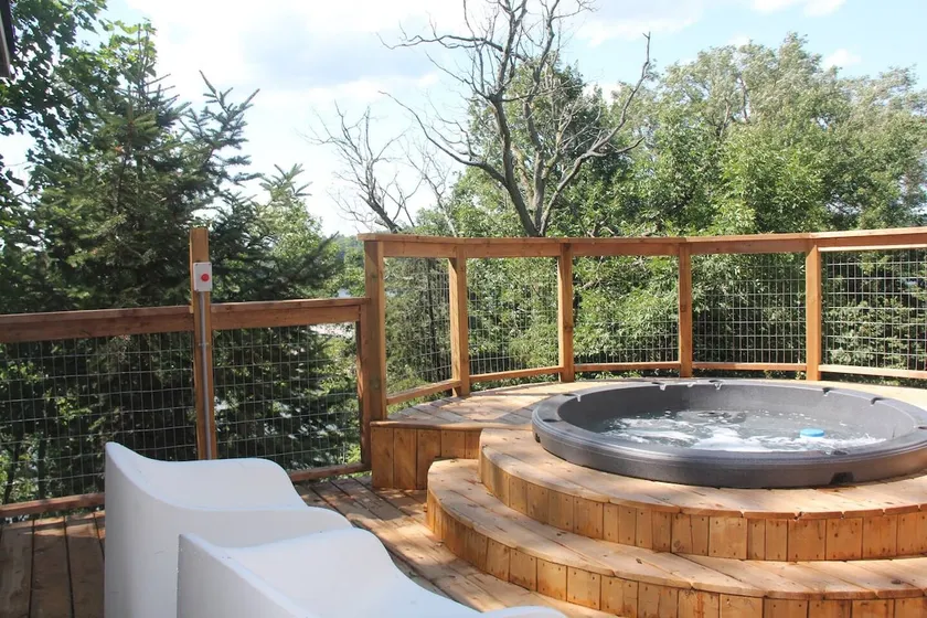 Perfect Getaway with Hottub Bella Vista - Image 1