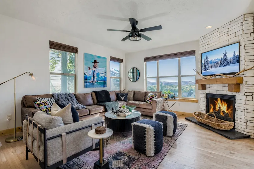 5410 Cross Country Mountain Ski Getaway with Hot Tub Pool - Image 1
