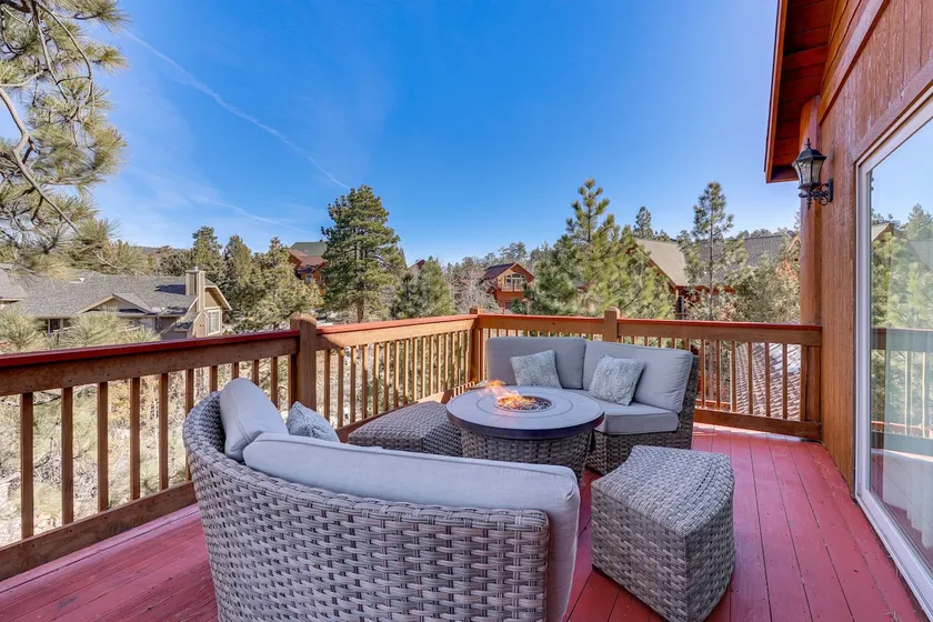 Elegant Big Bear Cabin Half Mi to Big Bear Lake! - Image 1