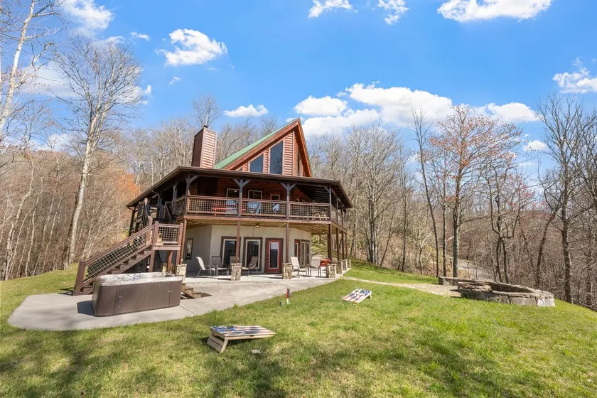 Lux, Smoky Mtn View, Hot Tub, Fire Pit, Games, Pvt - Image 1