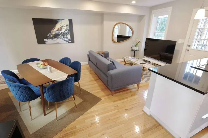 Luxury Flat | Near Capitol + Metro | Sleeps 6 - Image 1