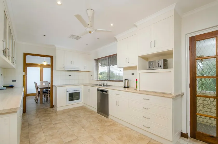 Four bedroom house - 9 Fairlie Street (Long Term) - Image 1