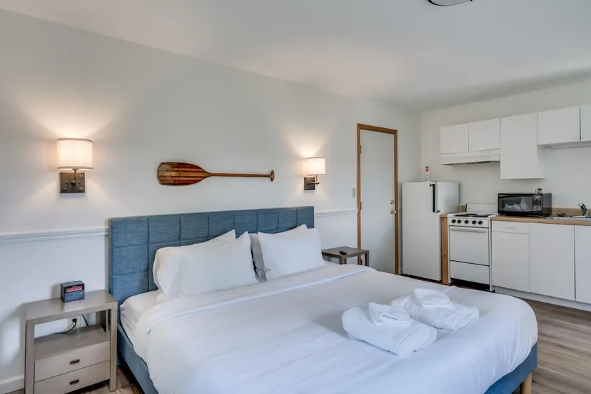 K's Motel - Fishermans Retreat - Room 9 - Image 1