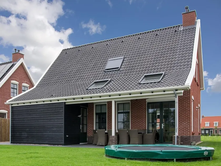 Holiday Home in Colijnsplaat - Image 1
