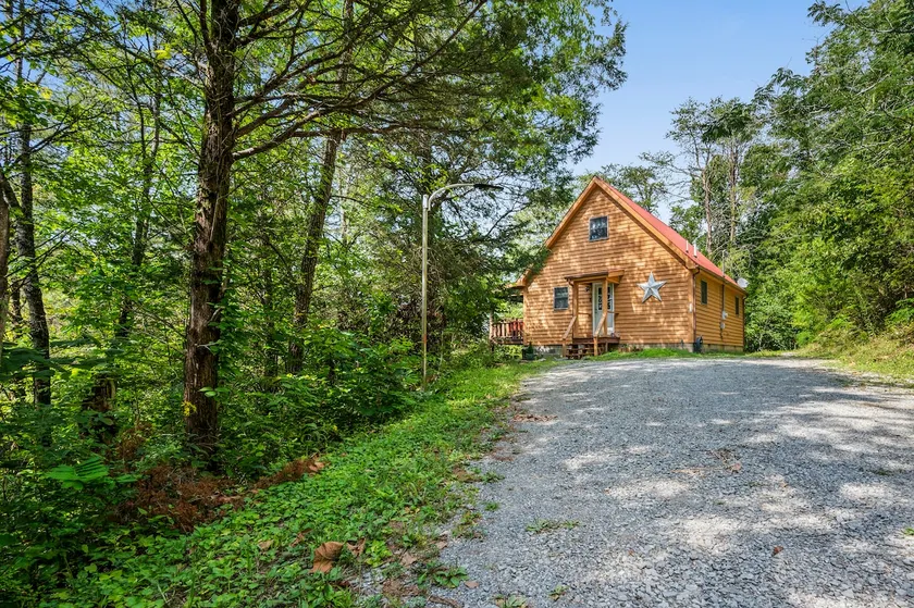 Cozy 1BR + Loft w/ HOT TUB! Fire Pit + Near Town! - Image 1