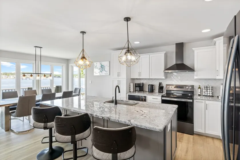 Luxury Lookout –Game Room & Fire Pit - Image 1