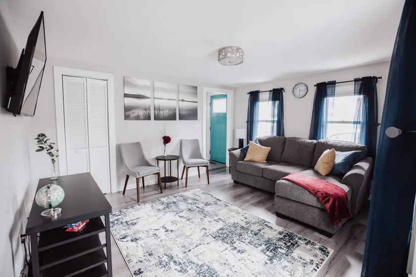Newly Remodeled— 5 minutes to Local Hospitals - Image 1