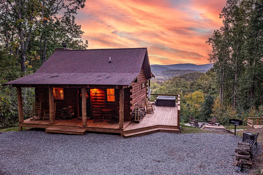 Mountain View Hideaway - Image 1