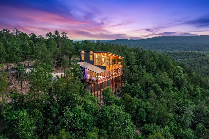 180 Degree Mountain Views | Hot Tub, Pool Table - Image 1