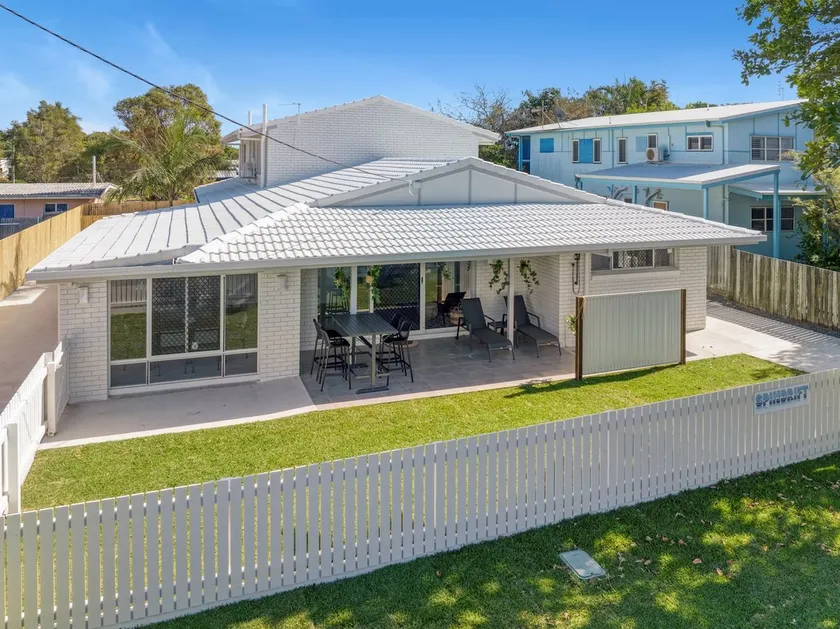 Spindrift - 1/10 Spectrum Street - Rainbow Beach - Image 1