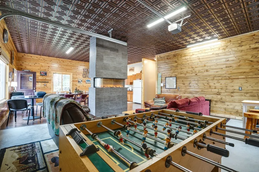 Pet-Friendly Cabin Retreat: Walk to Lake Pepin! - Image 1