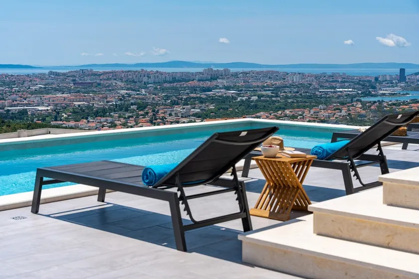 Villa Fortress, private pool, Game room, sea views - Image 1