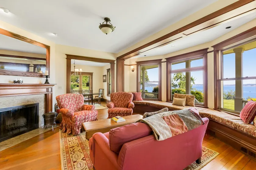 5BR waterfront home with mountain views, firepit - Image 1