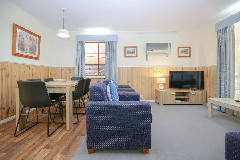 Amber Cottage - Image 1