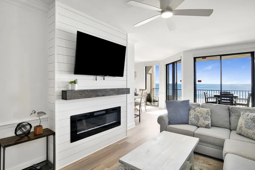 Beachfront 1BR +Bunk Alcove @Phoenix X • Sleeps 6 - Image 1