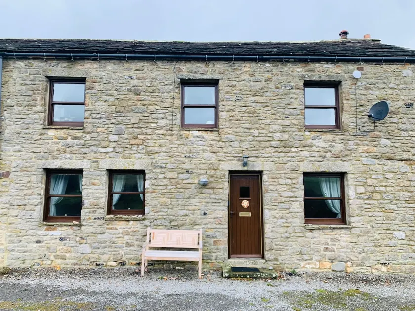 4 Swallowholm Cottage - Image 1