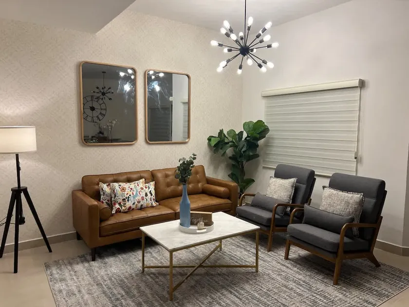 Consulate Residence - Image 1