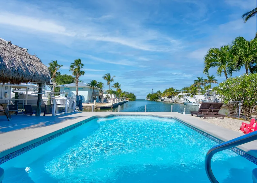 Private Pool, 40’ Dock, Tiki Hut, Open Water Views - Image 1
