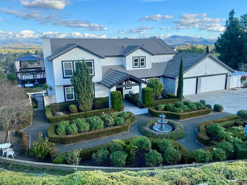 San Diego Estate · 5BR · Jacuzzi · Mountain View - Image 1
