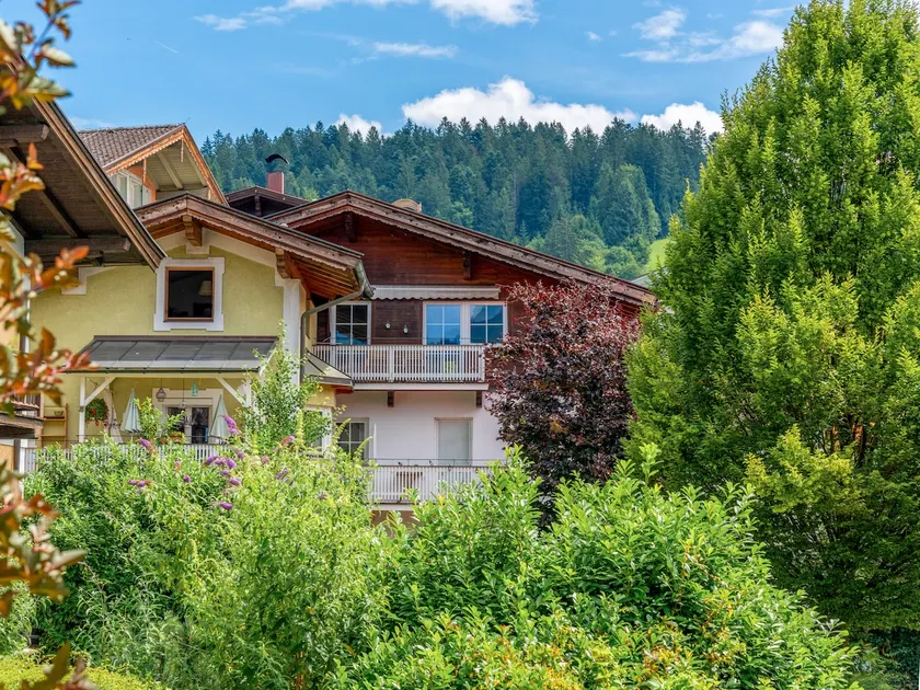 Large apartment, only 400m from the ski lift - Image 1