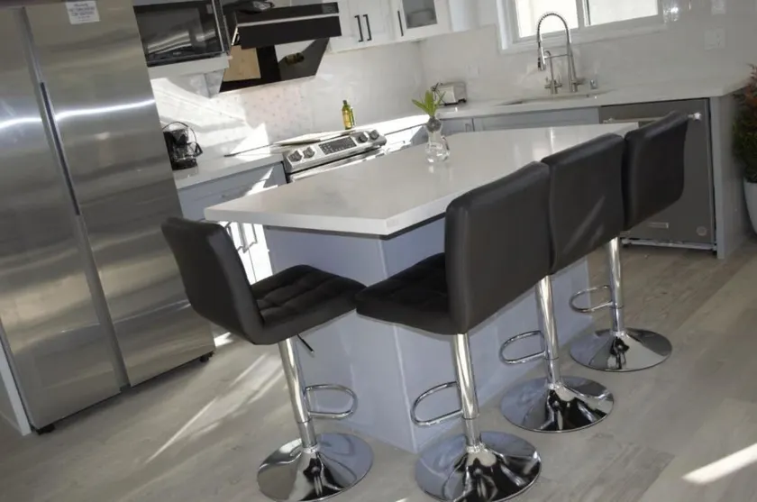 Dimond Abode #1 Modern 2BR/2BA with EV Charger - Image 1