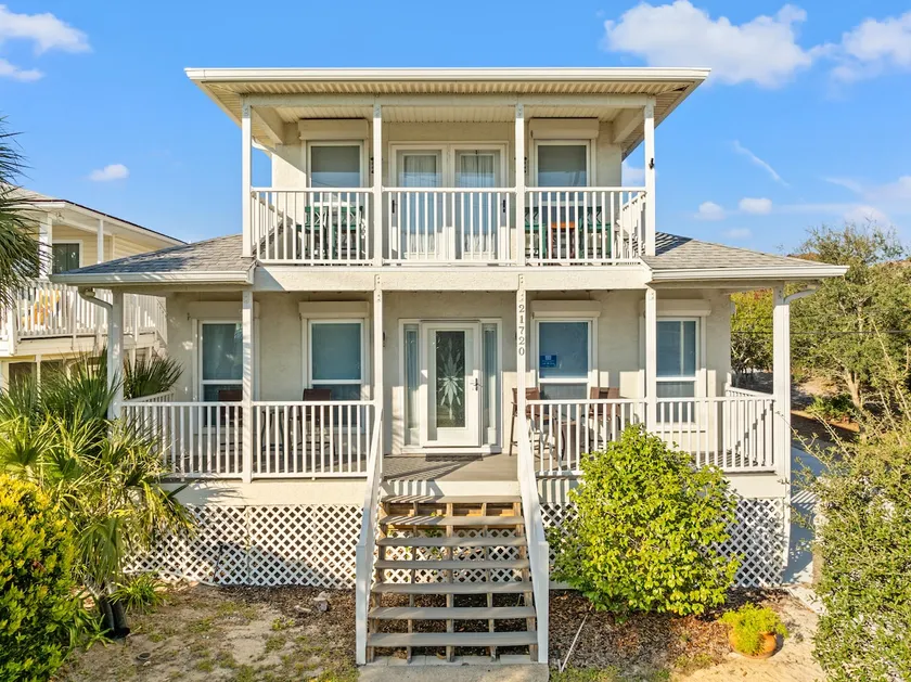 Vacation in This Gorgeous 2-Story Home! 3 BR 3 BA! Sleeps 8! - Image 1