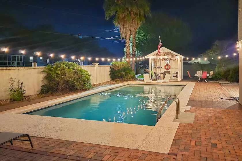 Tybee Island Juwel: Geräumiges Haus mit privatem Pool - Image 1