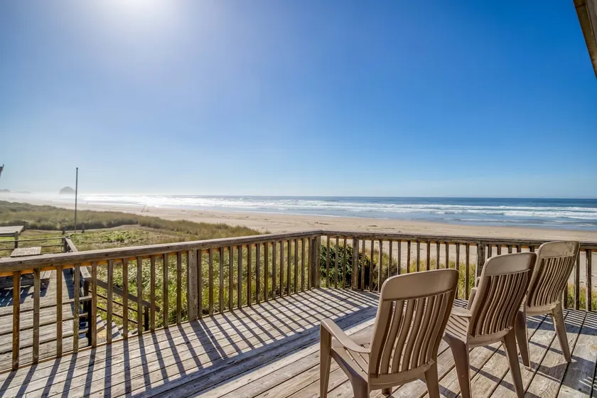 Oceanfront-Private Beach Access! Totem House - Image 1