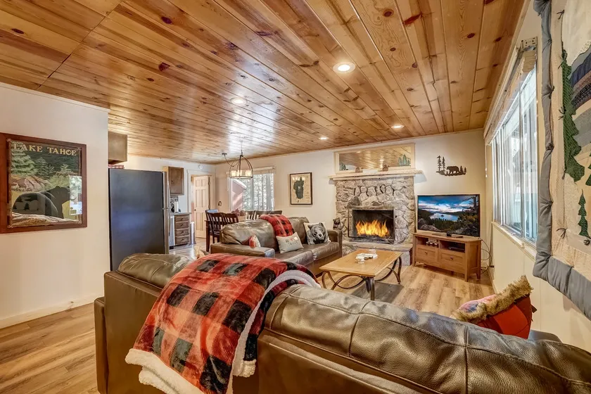 Come Snuggle Up at Cozy Bear Cabin - Image 1